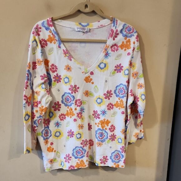Fresh Produce 2X Floral V-Neck Women's Top - Picture 1 of 5